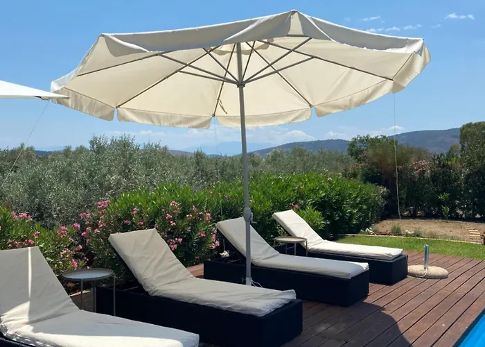 Georges Villa Galaxidi, Family, Pool And Garden
