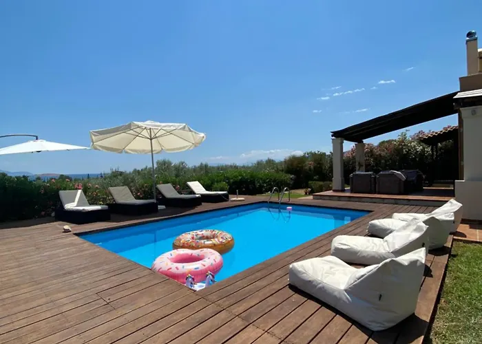 Georges Villa Galaxidi, Family, Pool And Garden