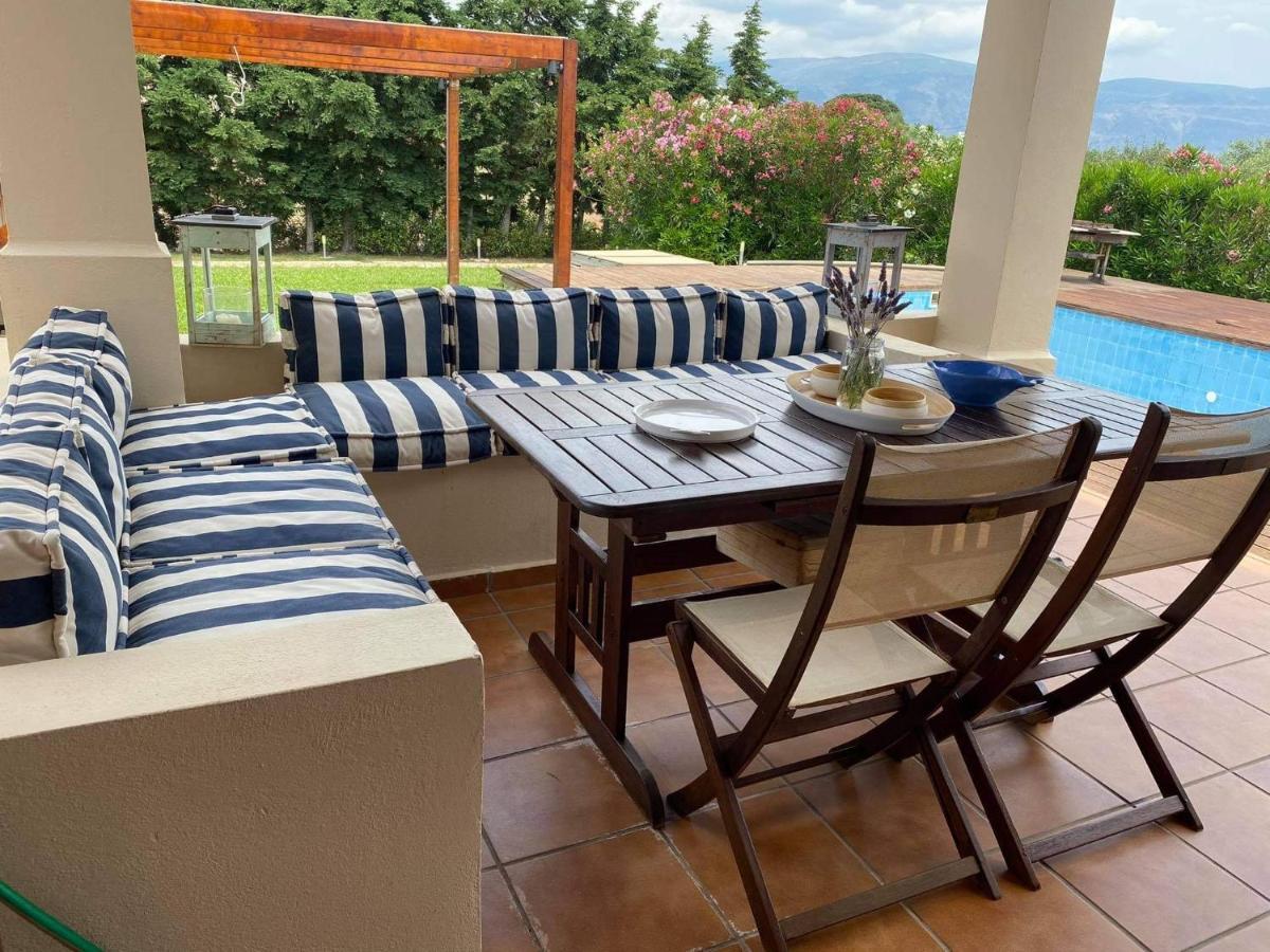 Villa Georges Galaxidi, Family, Pool And Garden *
