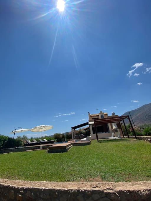 Villa Georges Galaxidi, Family, Pool And Garden *