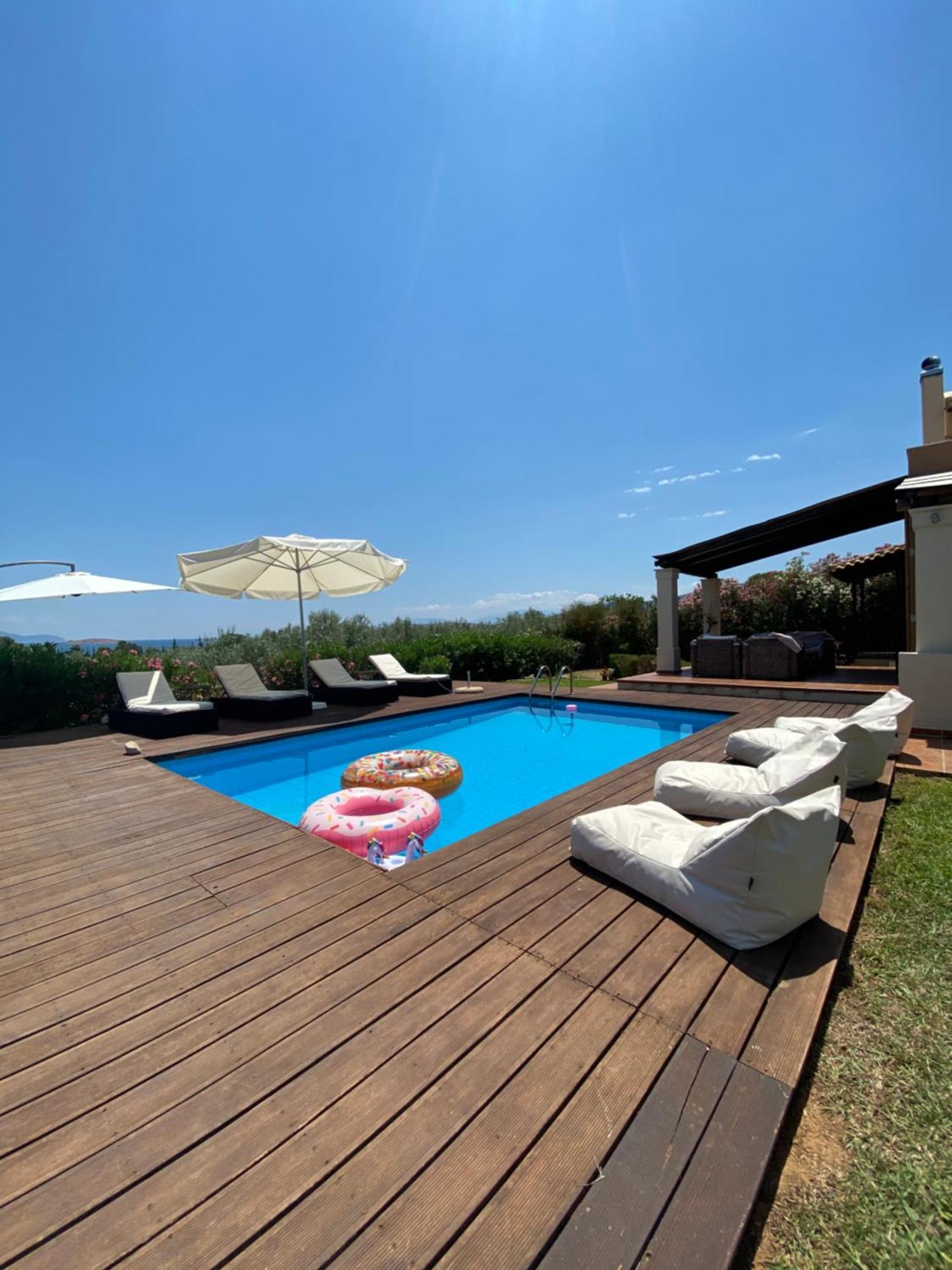 Georges Galaxidi, Family, Pool And Garden Villa *