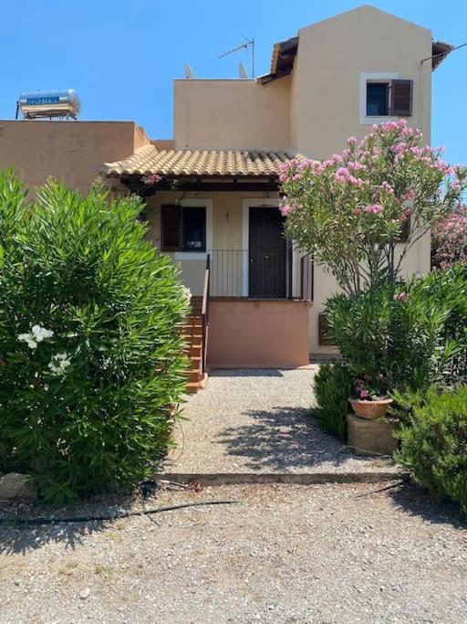 Villa Georges Galaxidi, Family, Pool And Garden Galaxidi